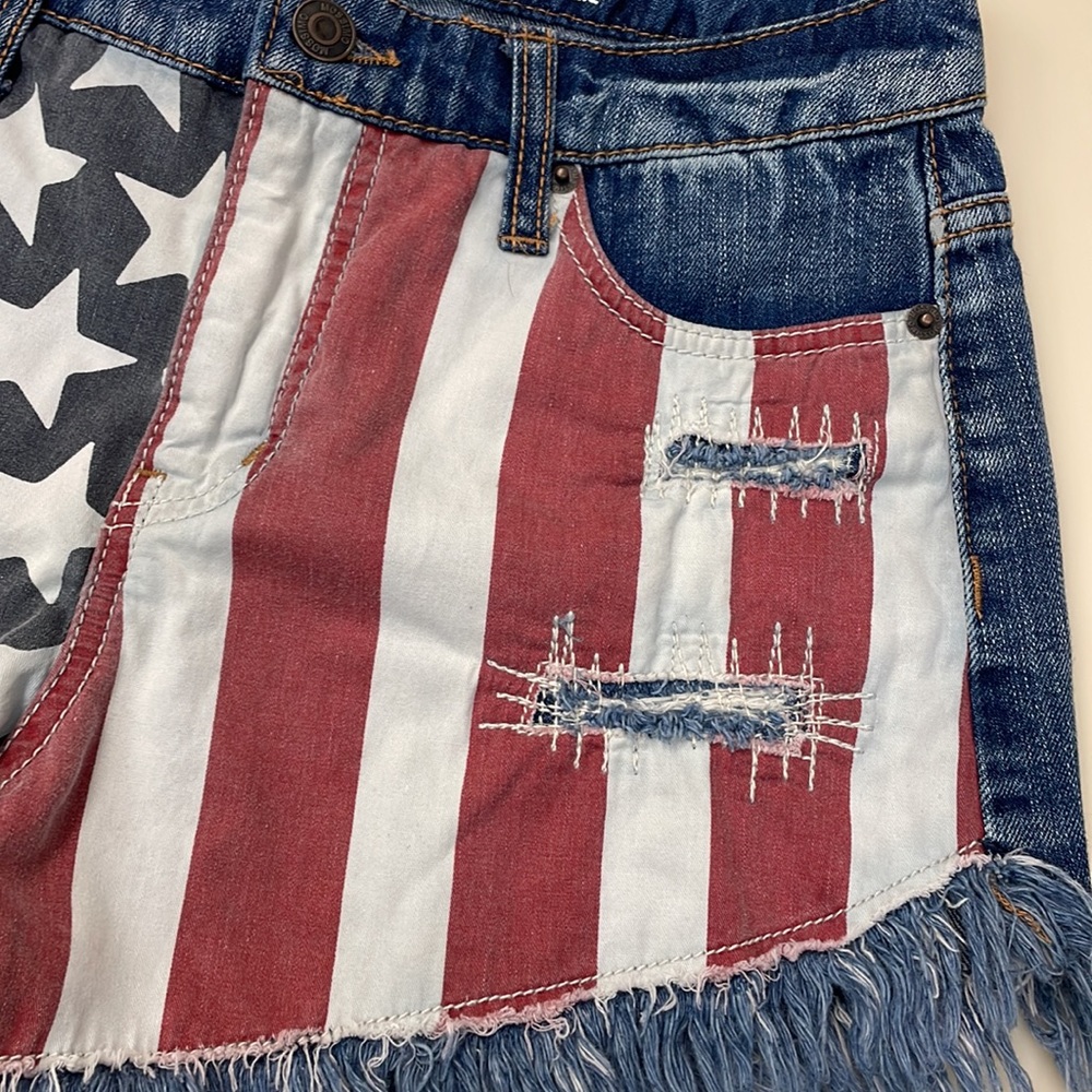 MOSSIMO HIGH RISE SHORT SHORT - Picture 6 of 7